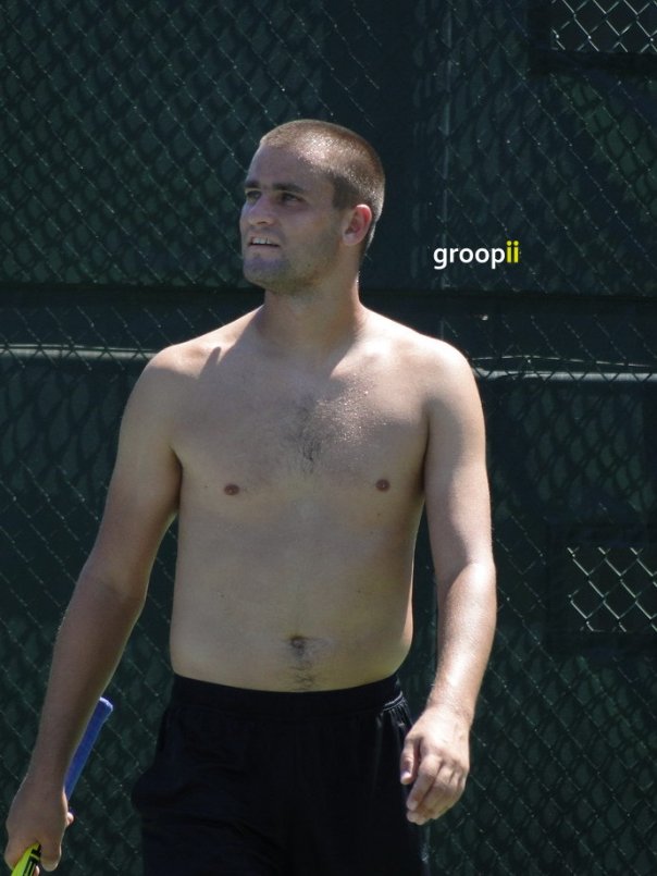 Youzhny is giving Janina life, I don't know. I'm gonna need some Vodka for this one for sure